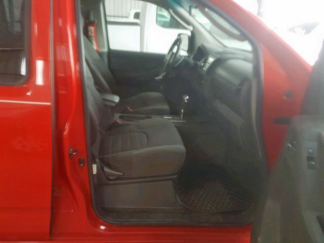 1N6AD07W85C413337 - 2005 NISSAN FRONTIER C RED photo 5