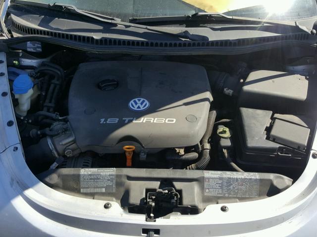 3VWDD21C3YM464092 - 2000 VOLKSWAGEN NEW BEETLE Silber Foto 7