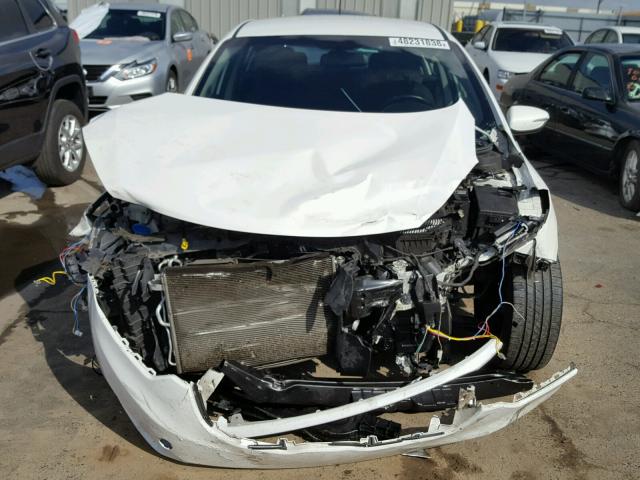 KNAFX5A81F5356649 - 2015 KIA FORTE EX WHITE photo 9