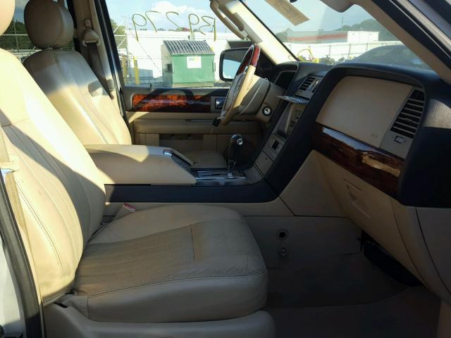 5LMFU28575LJ14649 - 2005 LINCOLN NAVIGATOR Күміс фото 5