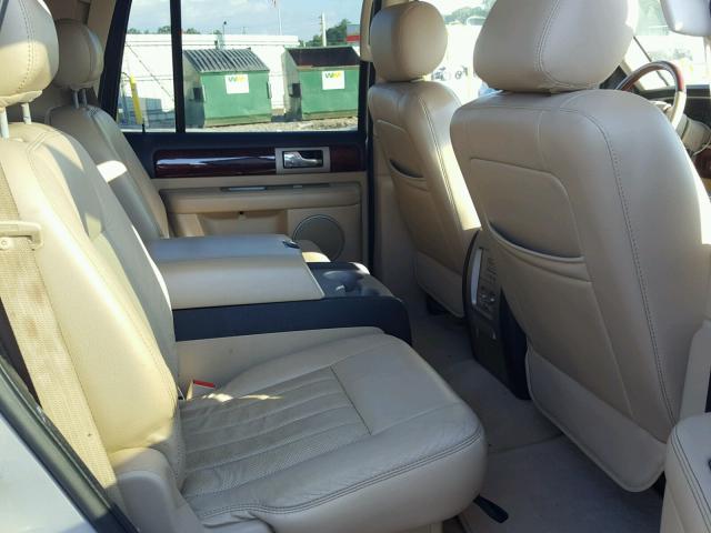 5LMFU28575LJ14649 - 2005 LINCOLN NAVIGATOR Күміс фото 6