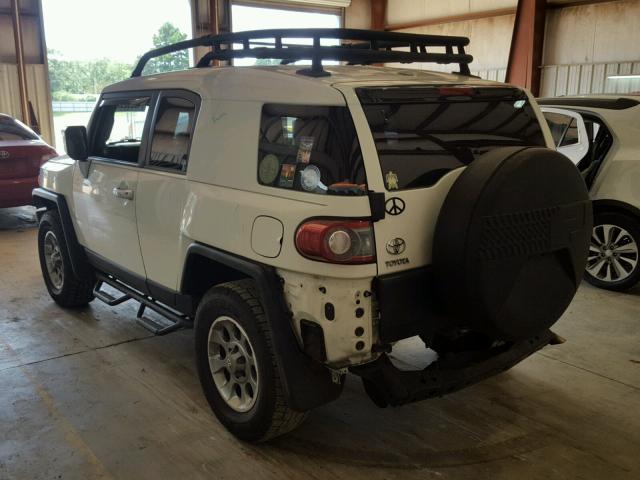 JTEBU4BF7CK138936 - 2012 TOYOTA FJ CRUISER WHITE photo 3