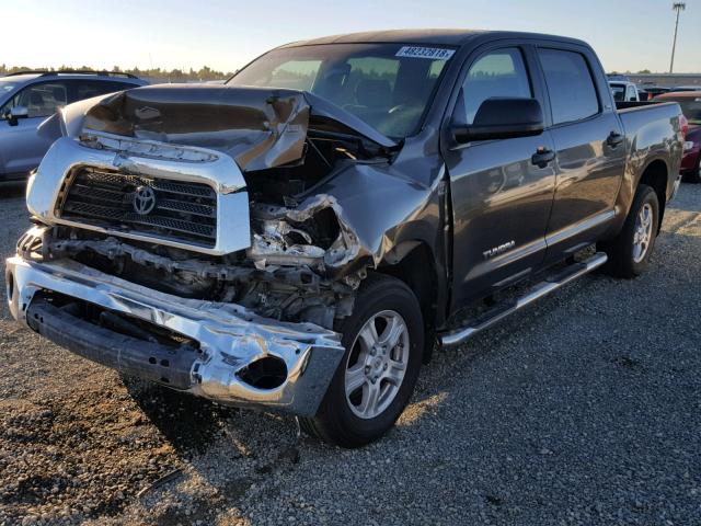 5TBEV54147S458034 - 2007 TOYOTA TUNDRA CRE GRAY photo 2