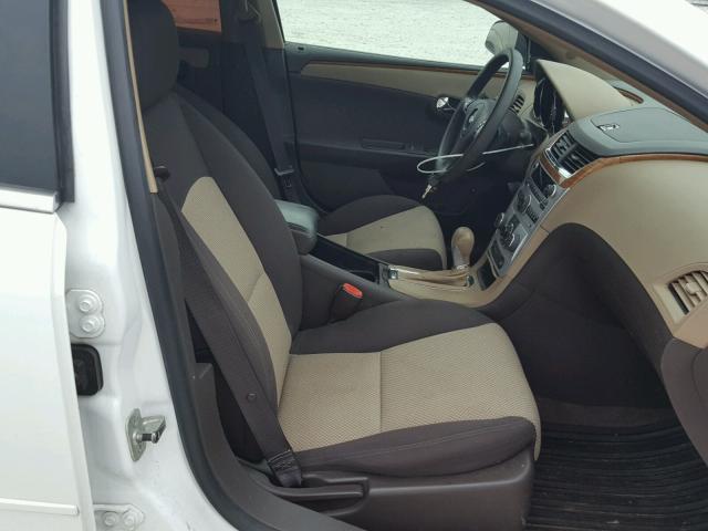 1G1ZH57B994122326 - 2009 CHEVROLET MALIBU 1LT თეთრი ფოტო 5