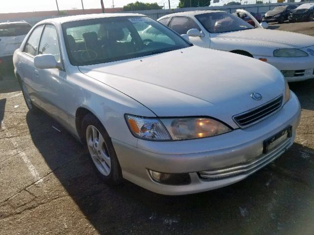 JT8BF28GXY5076696 - 2000 LEXUS ES 300 WHITE photo 1