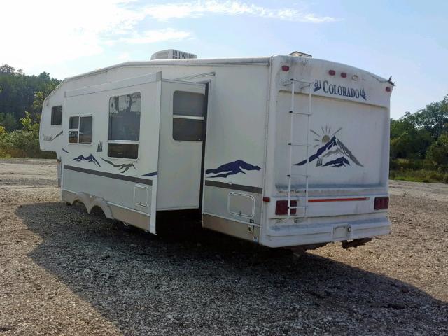 47CFCRR294P650502 - 2004 THOR COLORADO WHITE photo 3