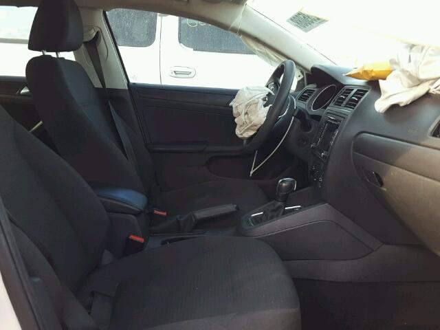 3VW2K7AJ1FM201850 - 2015 VOLKSWAGEN JETTA BASE Սպիտակ լուսանկար 5