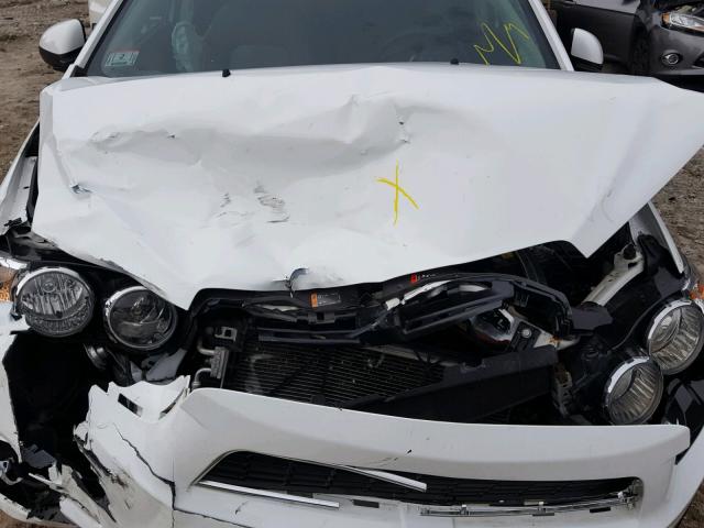 1G1JA6SG0G4130726 - 2016 CHEVROLET SONIC LS 白色 照片 9