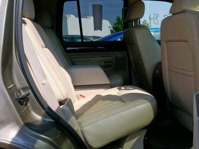 5LMEU88H64ZJ12198 - 2004 LINCOLN AVIATOR 金色 照片 6