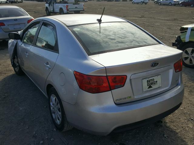 KNAFU4A21B5398182 - 2011 KIA FORTE EX SILVER photo 3