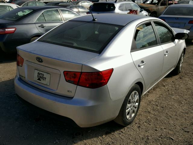 KNAFU4A21B5398182 - 2011 KIA FORTE EX SILVER photo 4