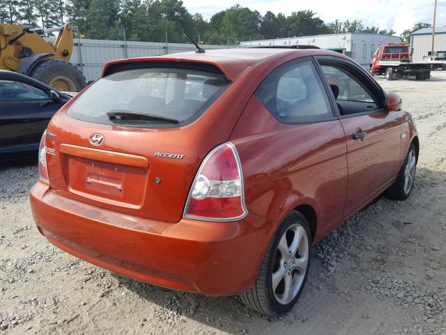 KMHCN36C47U007808 - 2007 HYUNDAI ACCENT SE ORANGE photo 4