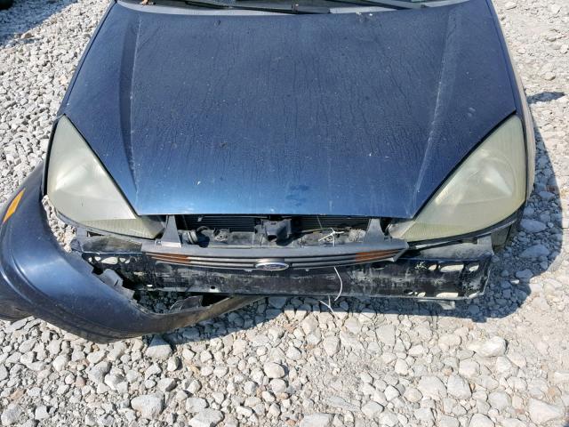 3FAFP37393R111986 - 2003 FORD FOCUS ZX5 BLUE photo 9