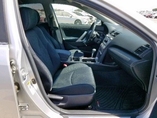 4T1BF3EK0BU601628 - 2011 TOYOTA CAMRY BASE 银色 照片 5