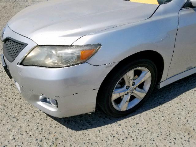4T1BF3EK0BU601628 - 2011 TOYOTA CAMRY BASE 银色 照片 9