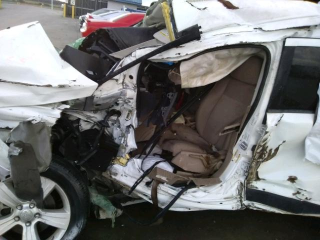 1J4NF1FB7BD202195 - 2011 JEEP COMPASS SP 白色 照片 9