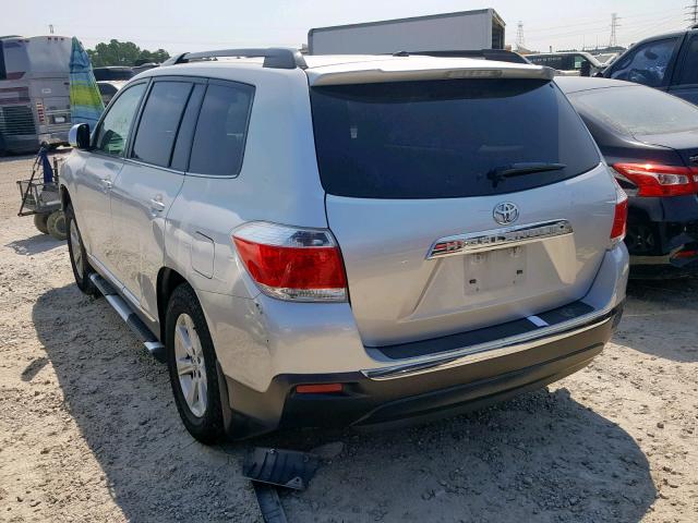 5TDZK3EH0CS054286 - 2012 TOYOTA HIGHLANDER SILVER photo 3