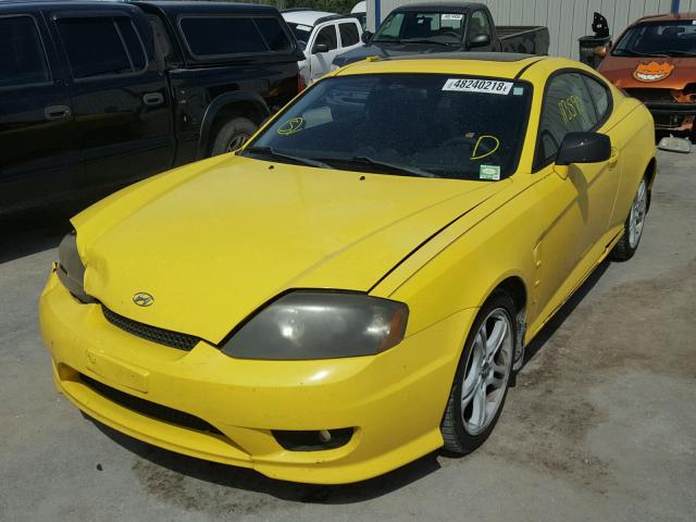 KMHHM65D76U198837 - 2006 HYUNDAI TIBURON GS YELLOW photo 2