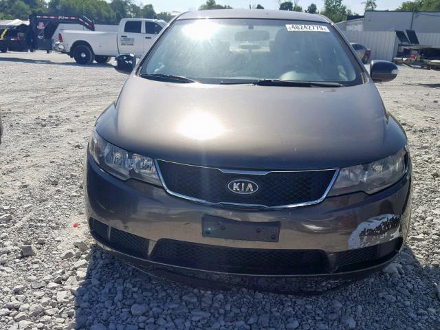 KNAFU4A28A5811360 - 2010 KIA FORTE EX GRAY photo 9