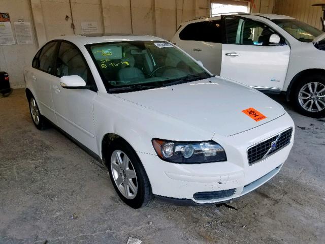 YV1MS382X62187578 - 2006 VOLVO S40 2.4I WHITE photo 1