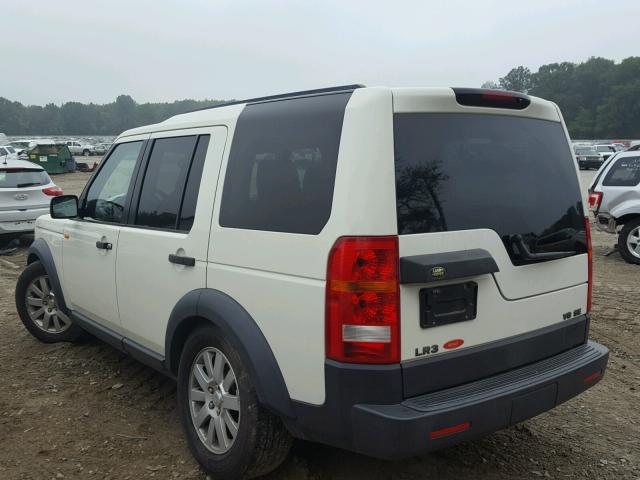 SALAD25455A320375 - 2005 LAND ROVER LR3 SE WHITE photo 3