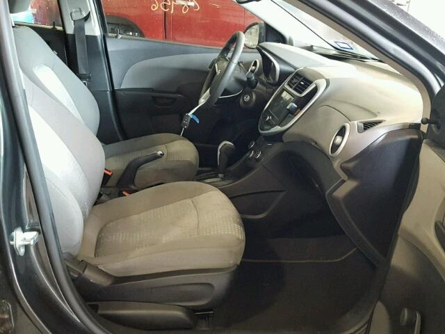 1G1JB5SH8H4161675 - 2017 CHEVROLET SONIC LS 石墨色 照片 5