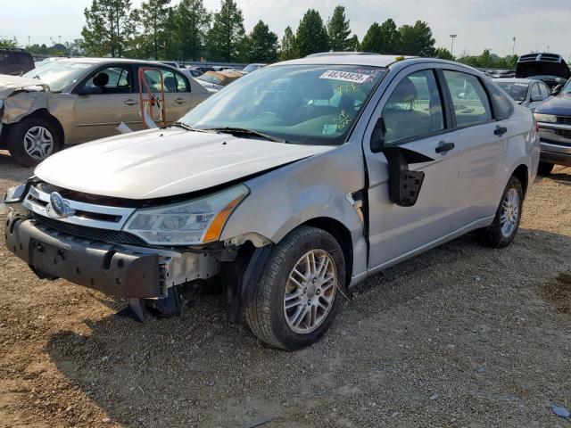 1FAHP35N68W118332 - 2008 FORD FOCUS SE SILVER photo 2