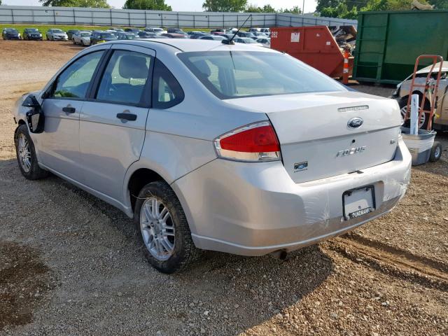 1FAHP35N68W118332 - 2008 FORD FOCUS SE SILVER photo 3