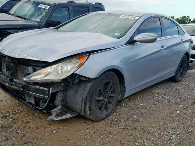 5NPEB4AC5BH145671 - 2011 HYUNDAI SONATA GLS SILVER photo 2