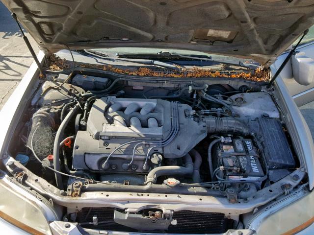 1HGCG1652XA021620 - 1999 HONDA ACCORD GRAY photo 7