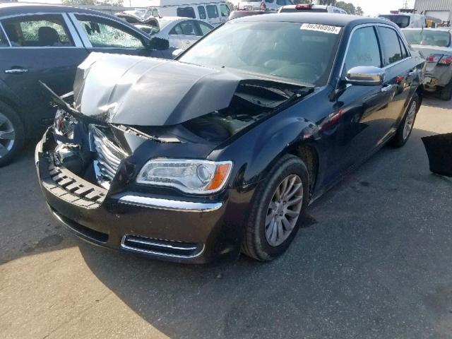 2C3CCAAG8DH613186 - 2013 CHRYSLER 300 BLACK photo 2