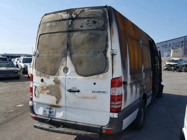 WD3PE8CC3D5732694 - 2013 MERCEDES-BENZ SPRINTER 2 BURN photo 4