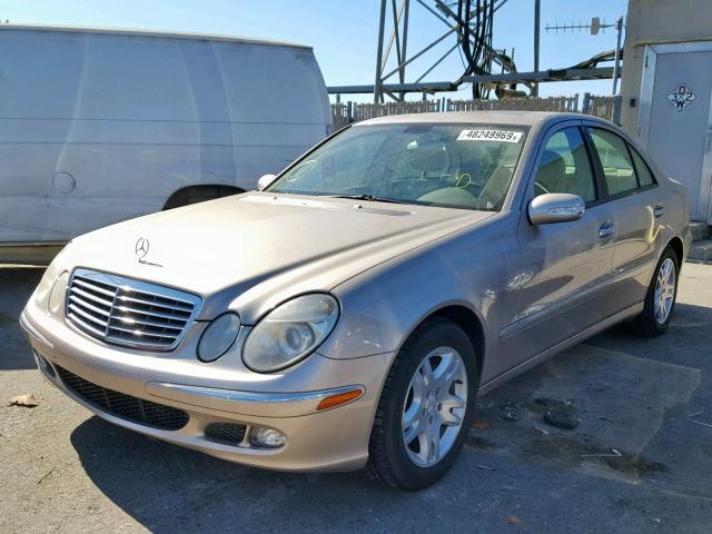 WDBUF56J46A800850 - 2006 MERCEDES-BENZ E 350 GOLD photo 2