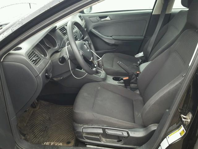 3VW1K7AJ1FM307663 - 2015 VOLKSWAGEN JETTA BASE BLACK photo 5