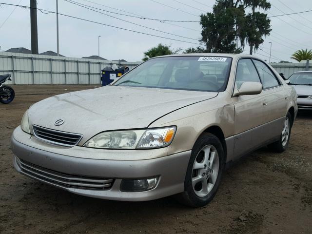 JT8BF28G1Y5087652 - 2000 LEXUS ES 300 TAN photo 2