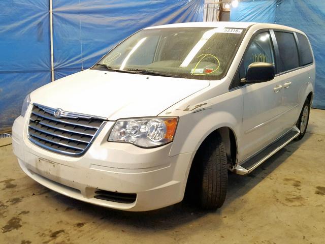 2A8HR44E69R572434 - 2009 CHRYSLER TOWN & COU WHITE photo 2