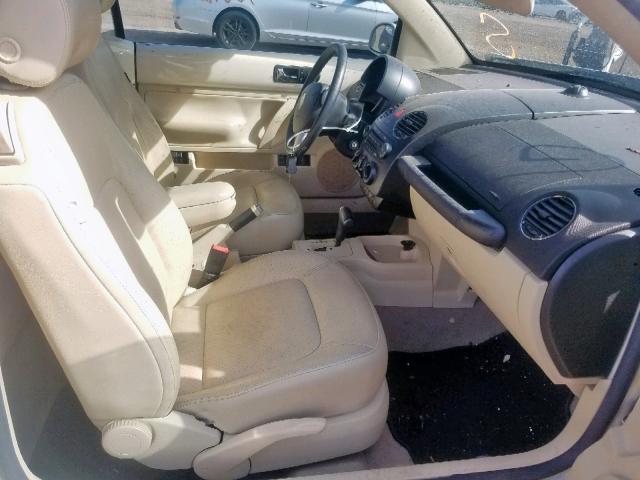 3VWSF31Y56M331494 - 2006 VOLKSWAGEN NEW BEETLE Beige Foto 5