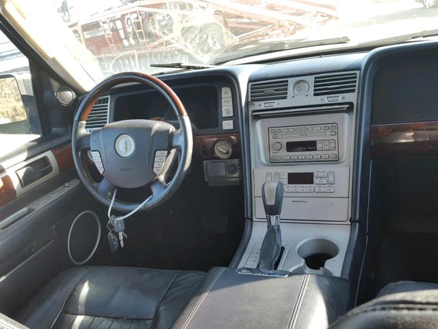 5LMFU28R13LJ36923 - 2003 LINCOLN NAVIGATOR Қара фото 9