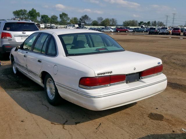 2FALP74W8TX168626 - 1996 FORD CROWN VICT WHITE photo 3