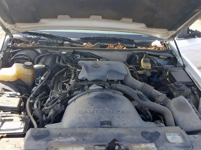 2FALP74W8TX168626 - 1996 FORD CROWN VICT WHITE photo 7