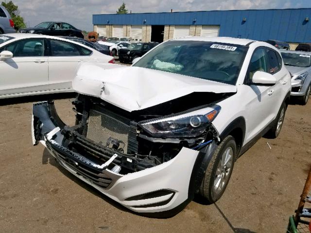 KM8J23A49HU303327 - 2017 HYUNDAI TUCSON SE WHITE photo 2