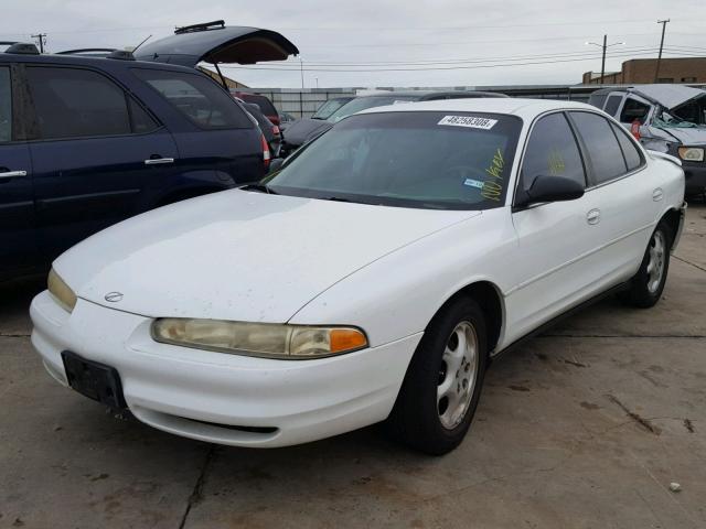 1G3WH52K7WF327225 - 1998 OLDSMOBILE INTRIGUE WHITE photo 2