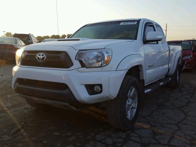 5TFUU4EN7EX090649 - 2014 TOYOTA TACOMA WHITE photo 2