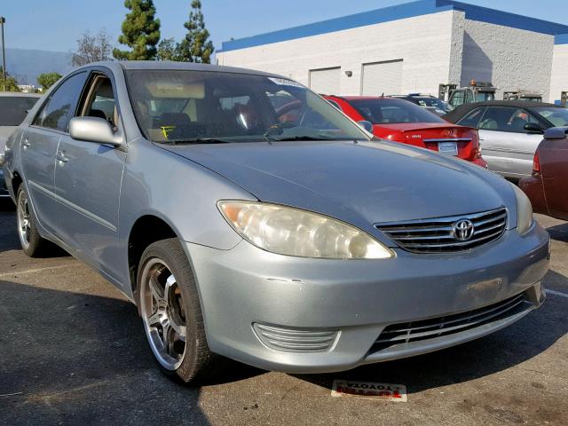 4T1BE32K05U602290 - 2005 TOYOTA CAMRY LE GRAY photo 1