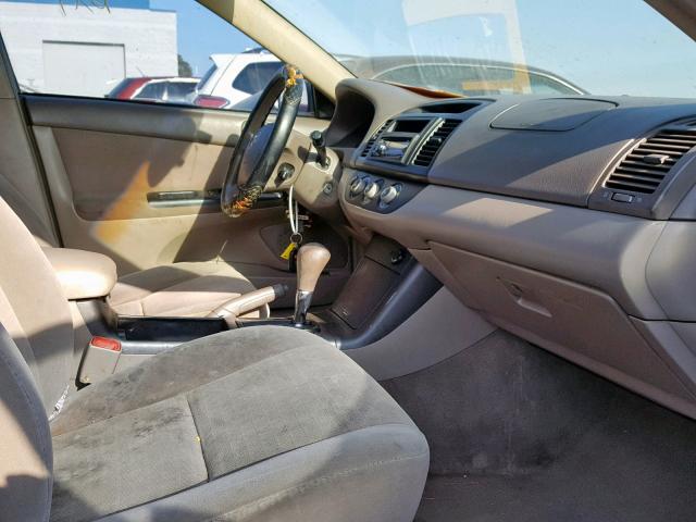4T1BE32K05U602290 - 2005 TOYOTA CAMRY LE GRAY photo 5