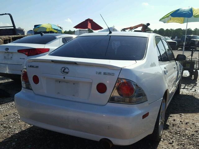 JTHBD192130073002 - 2003 LEXUS IS 300 WHITE photo 4