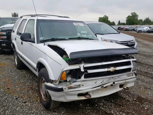 1GNDT13WXV2247009 - 1997 CHEVROLET BLAZER WHITE photo 1