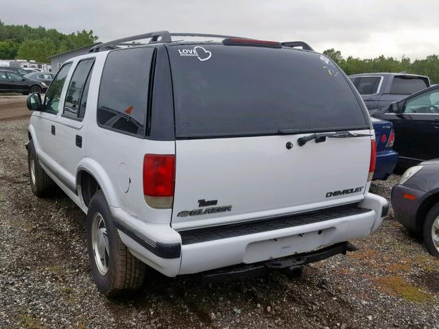 1GNDT13WXV2247009 - 1997 CHEVROLET BLAZER WHITE photo 3