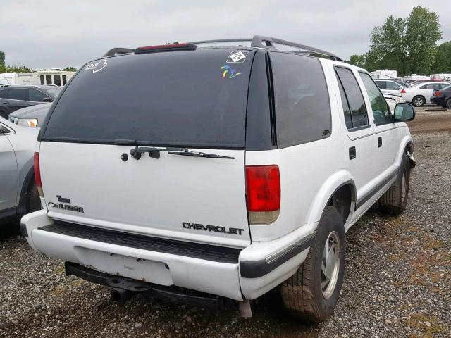 1GNDT13WXV2247009 - 1997 CHEVROLET BLAZER WHITE photo 4