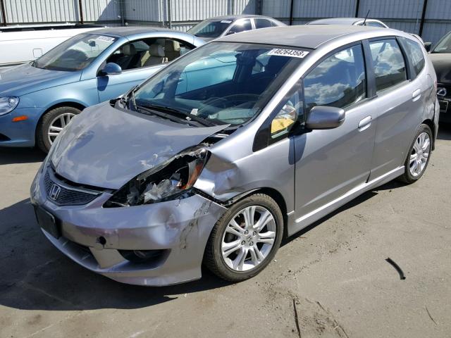 JHMGE8H49AS001710 - 2010 HONDA FIT SPORT SILVER photo 2